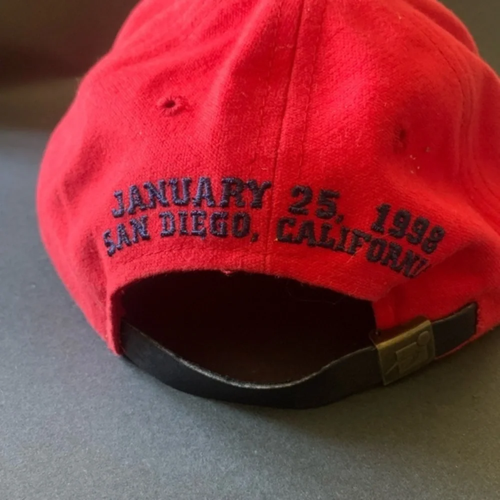 VTG Sports Specialties Packers vs Broncos Super Bowl XXXII Red Adjustable Hat 98
